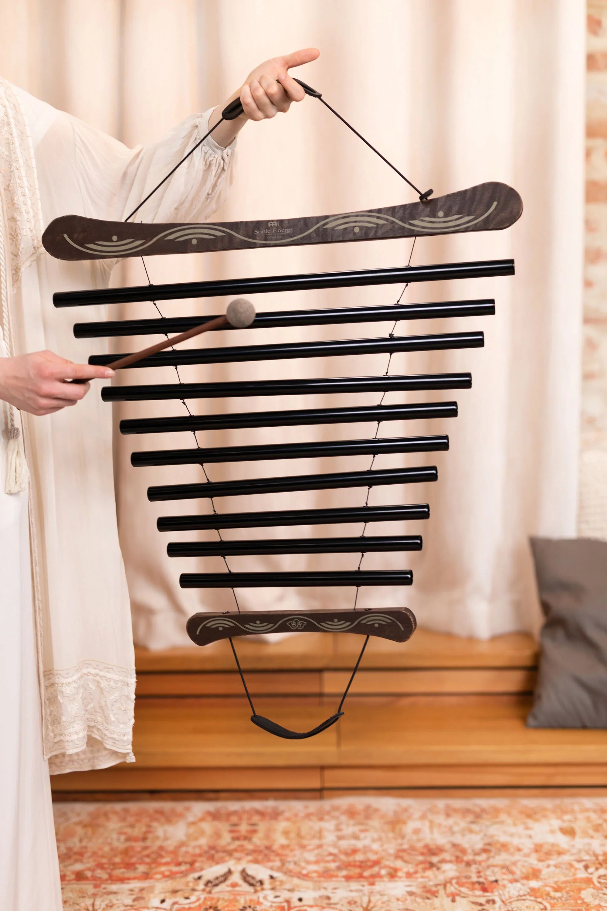 38" Meditation Flow Chime, 432 Hz, 10 Notes, E Minor, Black
