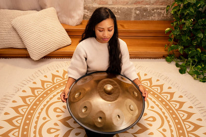 HPSTL100_web_lifestyle_03 - Spirit of Sounds