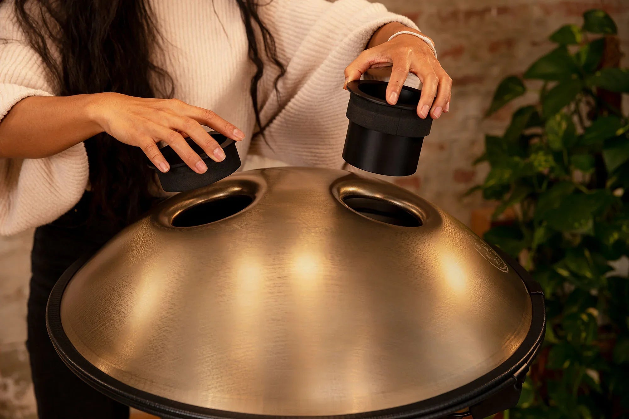 HPSTL100_web_lifestyle_06 - Spirit of Sounds