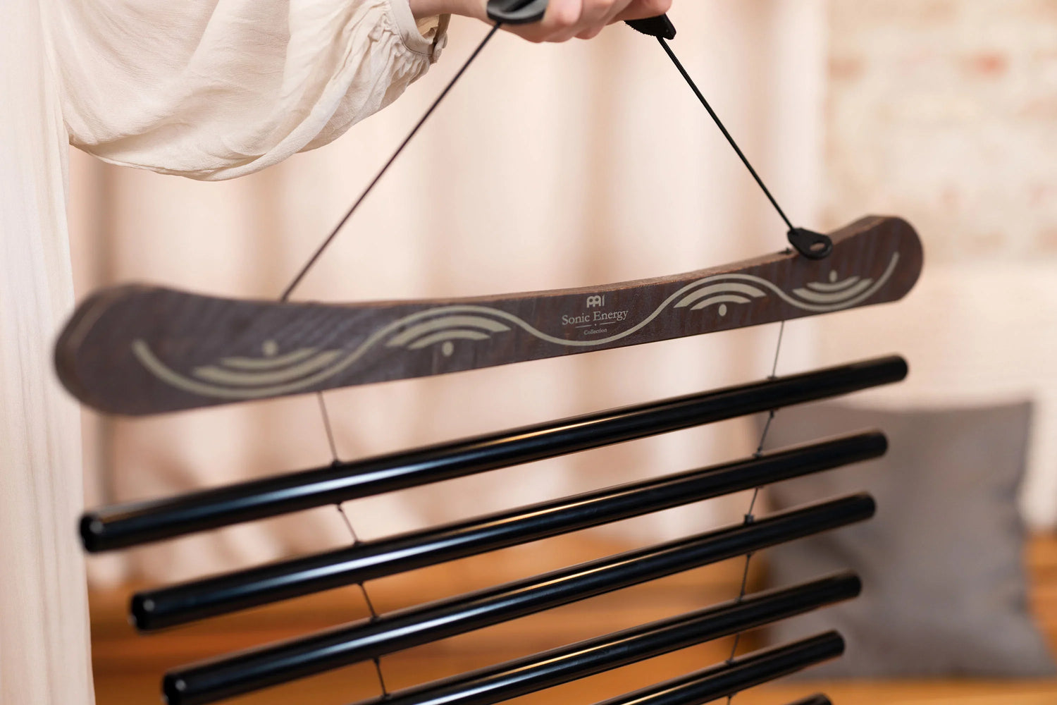 38" Meditation Flow Chime, 432 Hz, 10 Notes, E Minor, Black